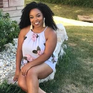 Meet your Posher, Laticia